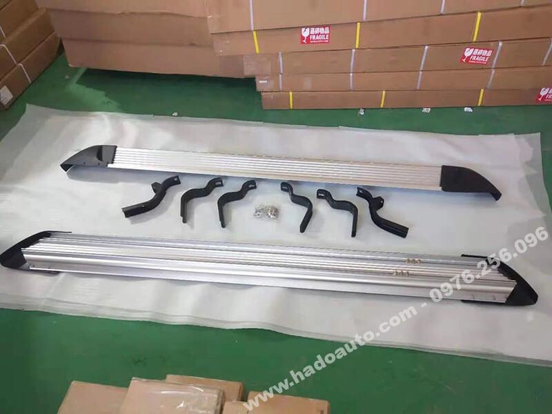 be-buoc-chan-bac-len-xuong-mazda-bt-50-2015-nguyen-ban be-buoc-chan-bac-len-xuong-mazda-bt-50-2015-nguyen-ban