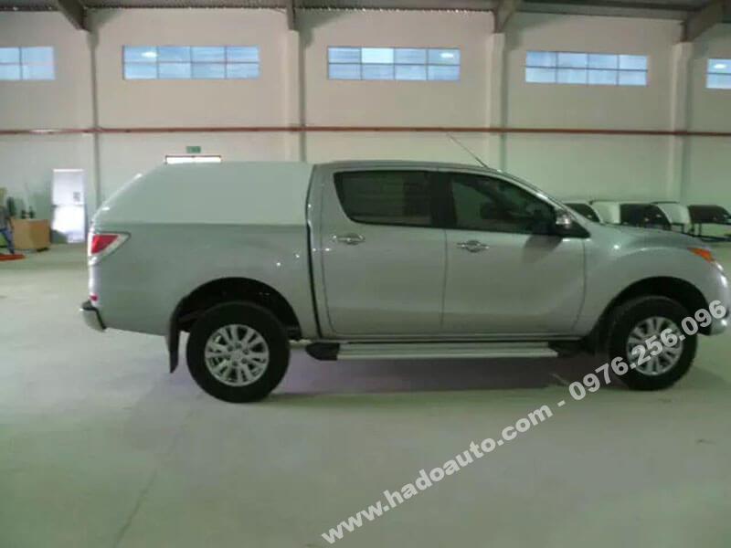 be-buoc-chan-bac-len-xuong-mazda-bt-50-nguyen-khoi