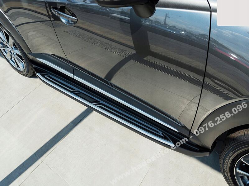 be-buoc-chan-bac-len-xuong-mazda-cx3-xin-nhat