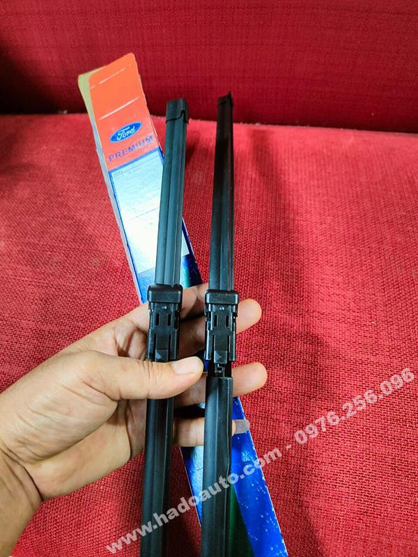 bo-2-choi-gat-mua-truoc-ford-everest-2017-2021-chinh-hang