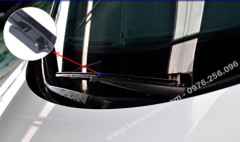 2-choi-gat-mua-infiniti-qx60-chan-lech-chinh-hang