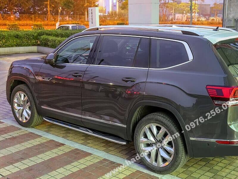 be-buoc-chan-bac-len-xuong-Volkswagen-teramont-2021-2022-sieu-dep