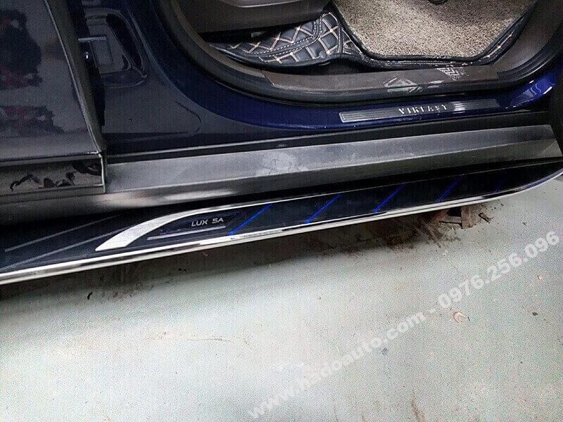 be-buoc-chan-bac-len-xuong-vinfast-lux-sa-2.0-nguyen-khoi-chinh-hang