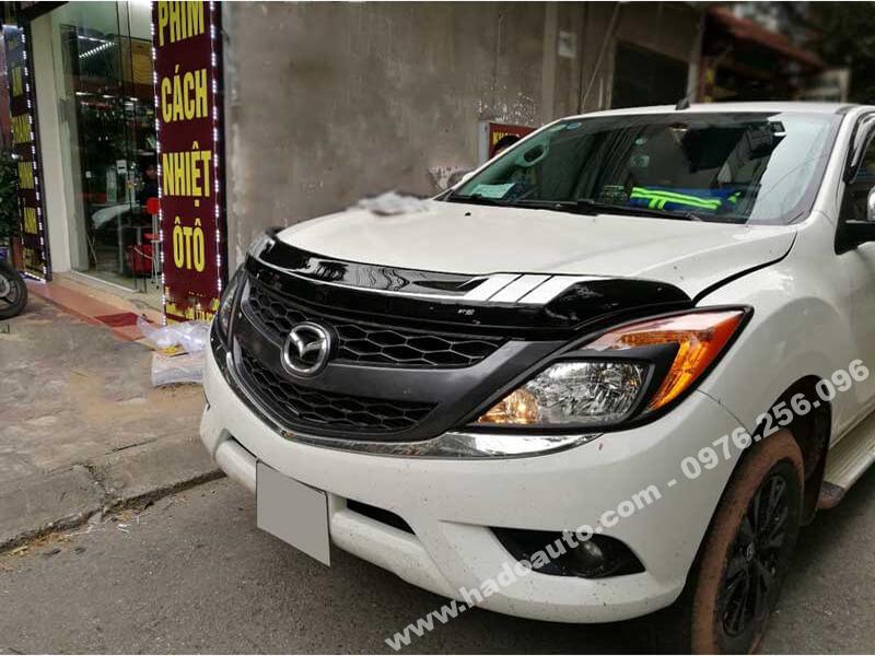 op-vien-den-pha-hau-mau-den-mazda-bt-50-cao-cap