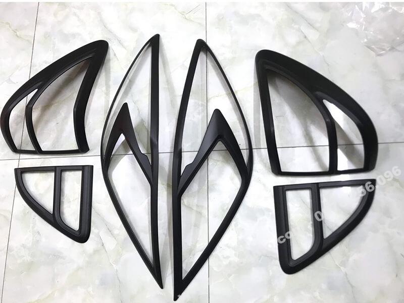 op-vien-den-pha-hau-mau-den-mazda-bt-50