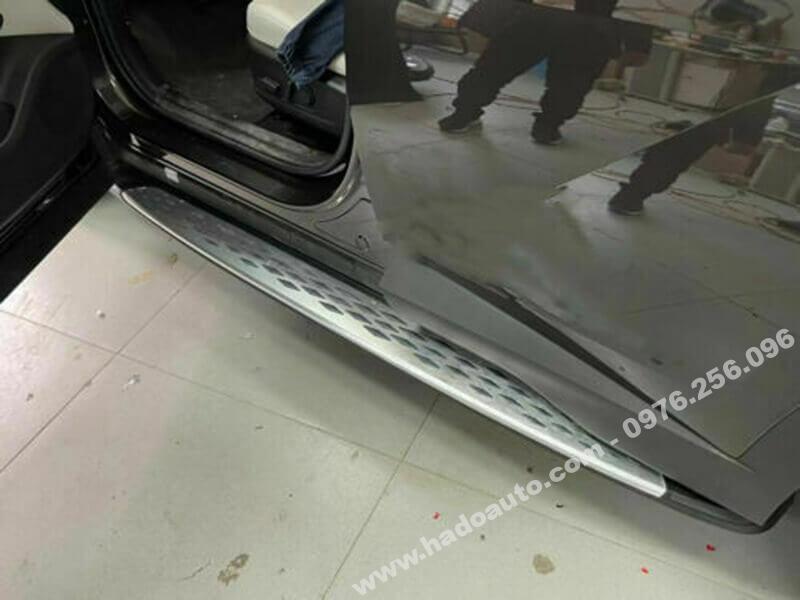 be-buoc-chan-bac-len-xuong-hyundai-tucson-2022-dep-nhat