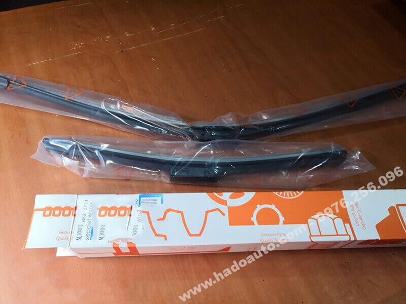 bo-2-choi-gat-mua-truoc-Peugeot-2008-chinh-hang