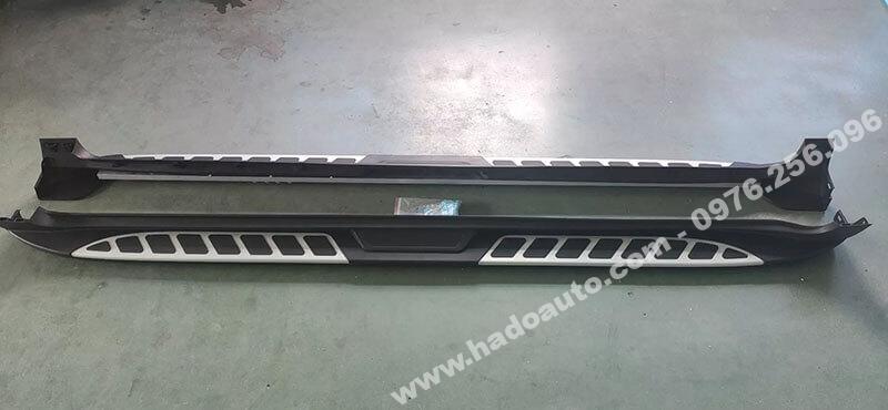 bac-len-xuong-be-buoc-chan-xe-kia-Carnival-2021-2022-chinh-hang