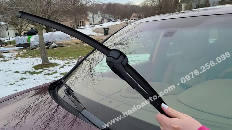 gat-mua-truoc-porsche-cayenne-chinh-hang