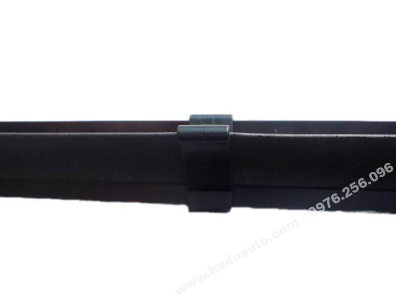 gat-mua-truoc-xe-Jaguar-F-Pace-X761-thuc-te