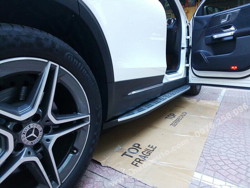 bac-chan-be-buoc-len-xuong-mercedes-glb-200-glb-35-cao-cap