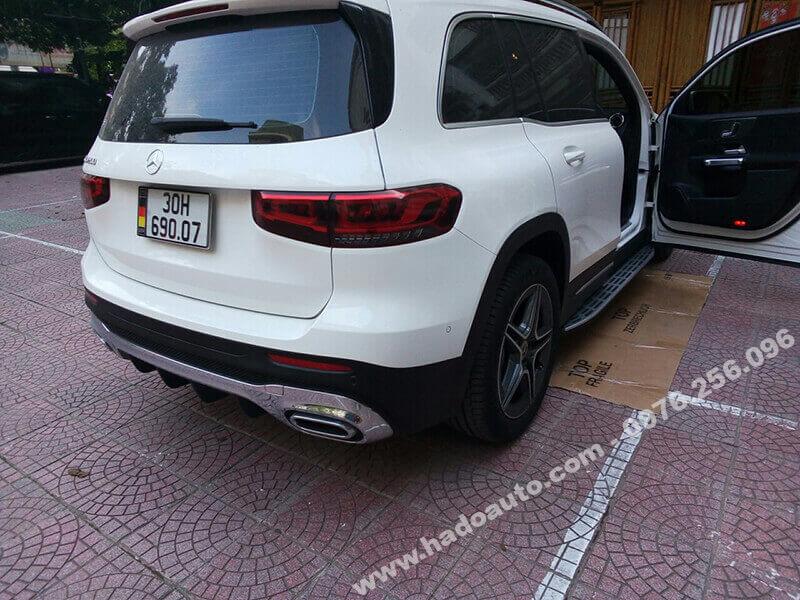 bac-chan-be-buoc-len-xuong-mercedes-glb-200-glb-35-ke-dai