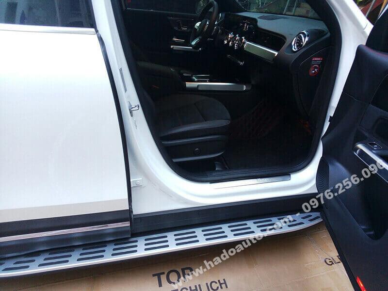 bac-chan-be-buoc-len-xuong-mercedes-glb-200-glb-35-kieu-gls