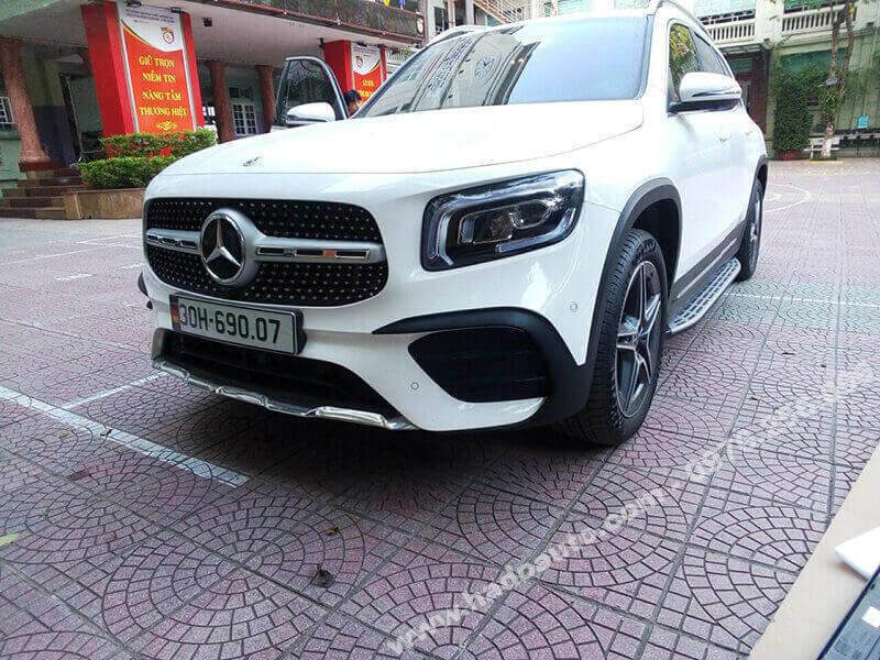 bac-chan-be-buoc-len-xuong-mercedes-glb-200-glb-35-thuc-te