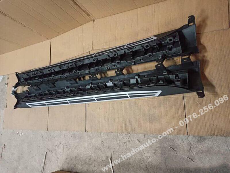 be-buoc-bac-chan-len-xuong-bmw-x5-g05-2020