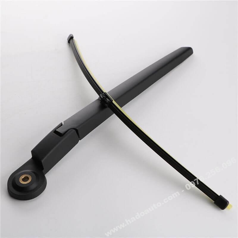 gat-mua-sau-mercedes-v220d-can-va-choi