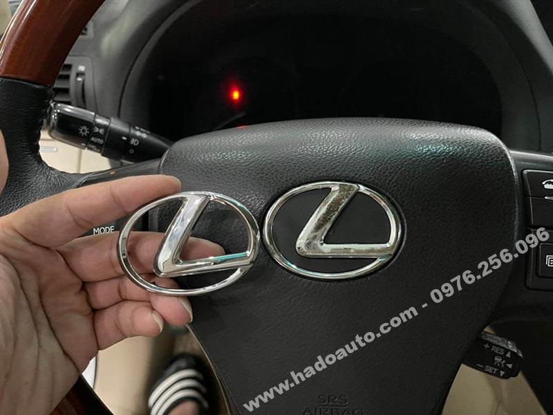 logo trên vô lăng xe Lexus logo trên vô lăng xe Lexus