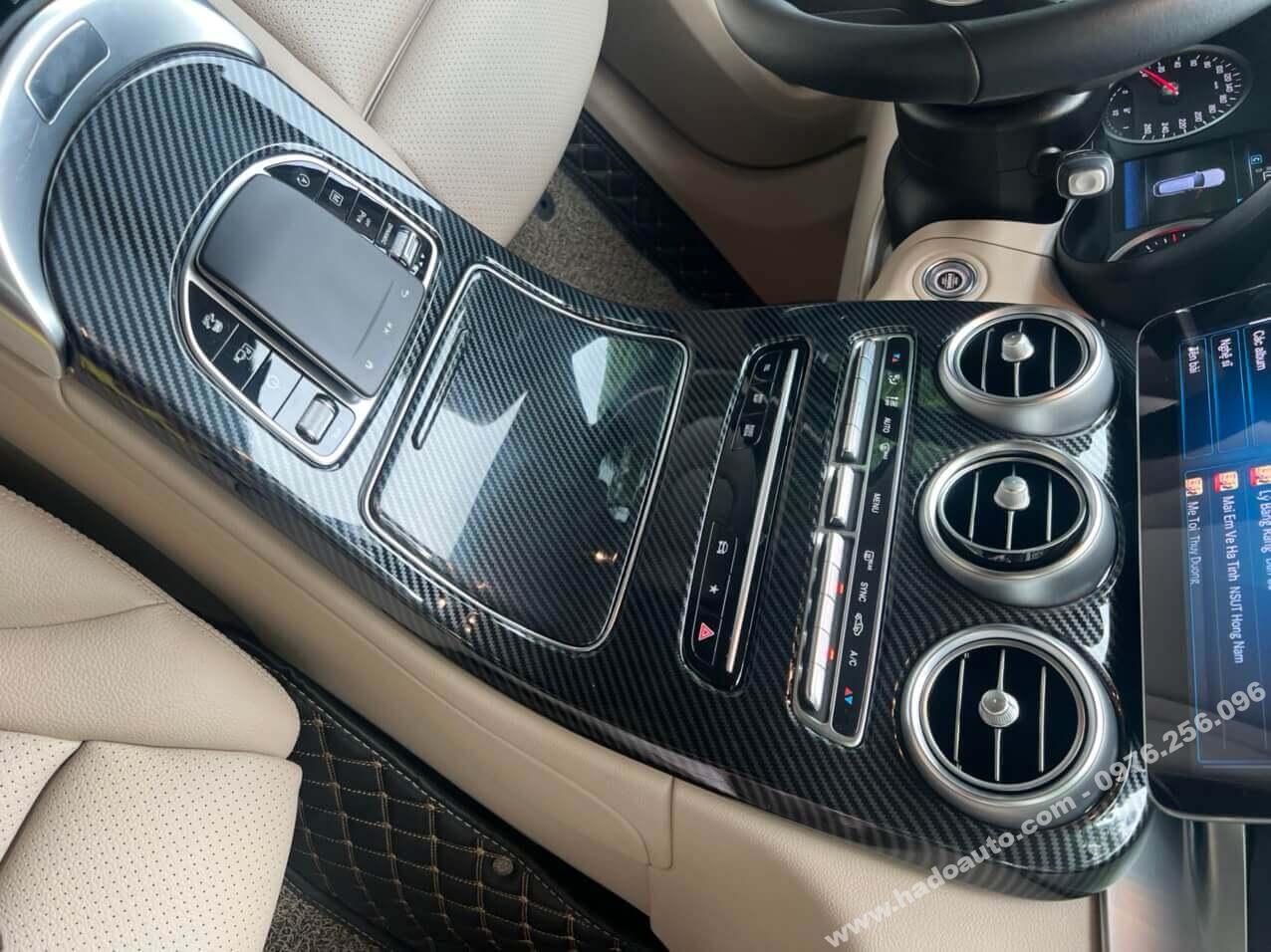 op-noi-that-cacbon-mercedes-glc-2021