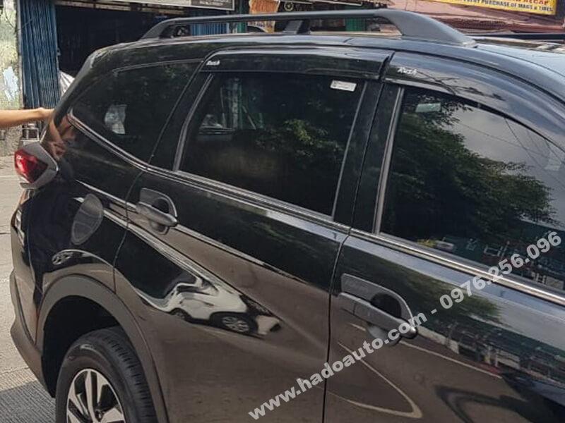 Giá nóc dọc 3 chân Toyota Rush độc đáo