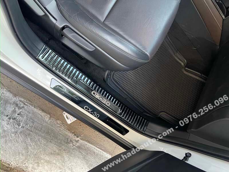 Nẹp bước chân ốp bậc cửa Mazda CX30 CX-30 Titan đẹp nhất