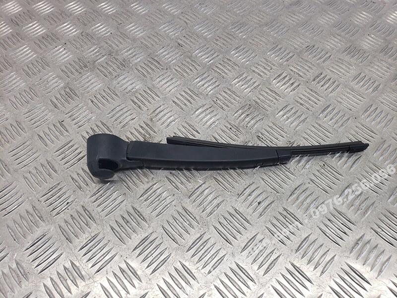 Cần gạt mưa sau Volkswagen Scirocco