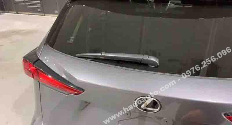 Cần gạt mưa sau xe Lexus NX200t