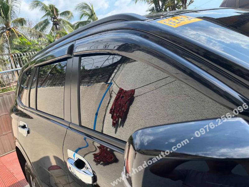 Vè mưa Ford Everest 2023 cao cấp