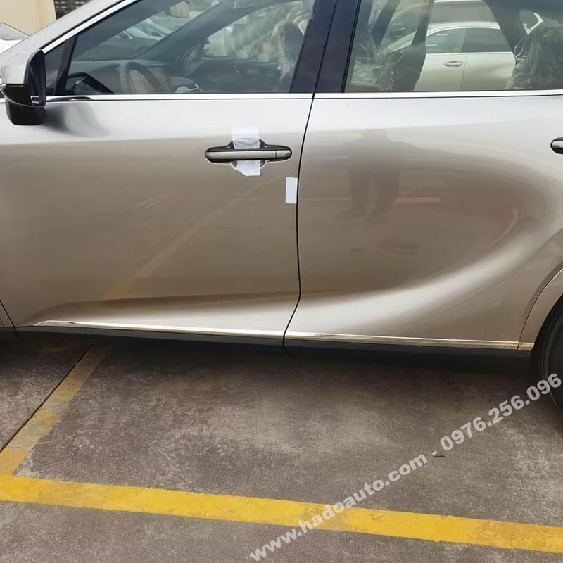 Nẹp sườn hông xe Lexus RX350 2023 cao cấp nhất