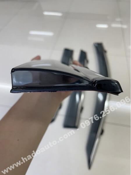 Vè mưa Lexus RX 350 2023 chính hãng dày dặn