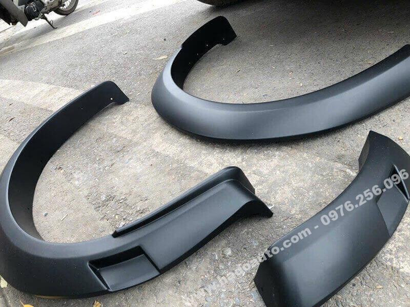 cua-lop-ford-everest-2023-2024 Cua lốp Ford Everest 2023 2024 chuẩn bị lắp lên xe