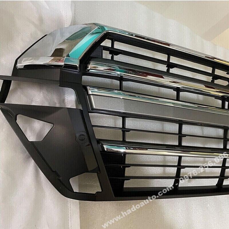 Mặt ca lăng Toyota Land Cruiser LC200 2019