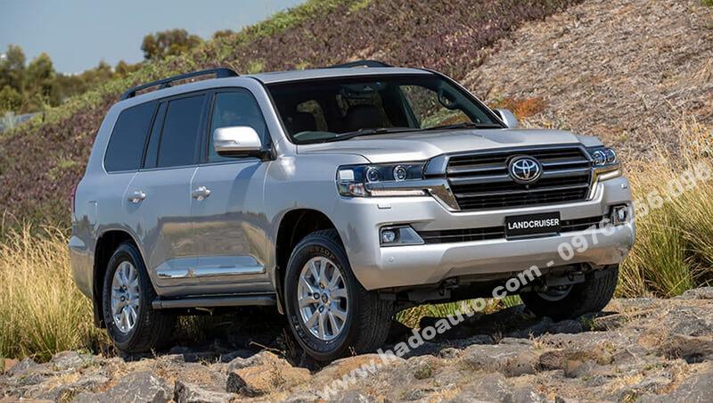 Mặt ca lăng Toyota Land Cruiser LC200 chính hãng