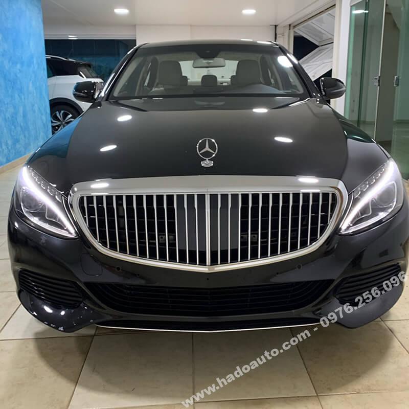 Mặt ca lăng Mercedes C250 Exclusive hình thực tế
