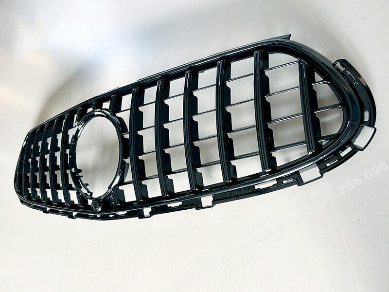 Mặt ca lăng Mercedes GLC 300 2023 2024 màu đen W254