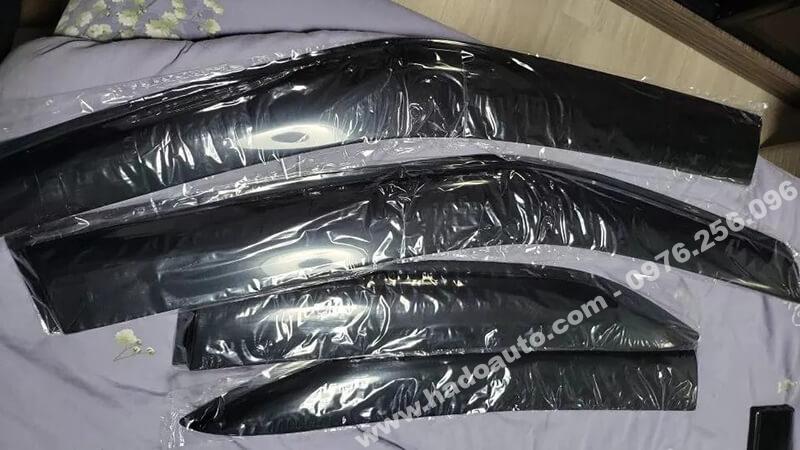 Vè mưa Toyota Yaris Cross 2024 bộ 4 mảnh màu đen