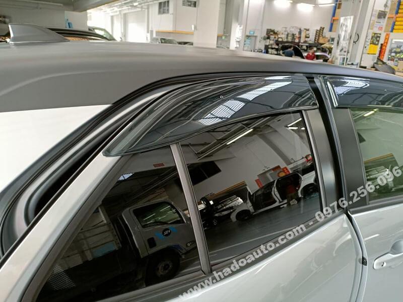 ve-mua-toyota-yaris-cross-2024 Vè mưa Toyota Yaris Cross 2024