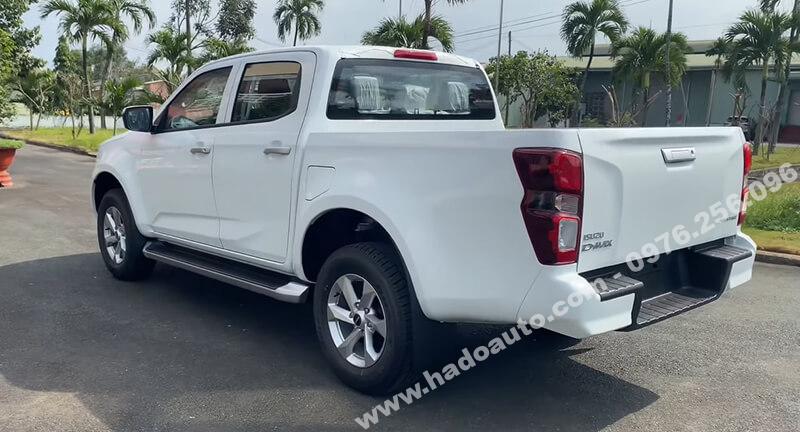 Bệ bước chân - Bậc lên xuống Isuzu Dmax 2023 2024 chính hãng