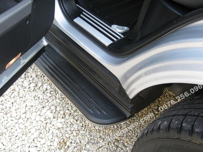 Bệ bước chân - Bậc lên xuống Range Rover 2010