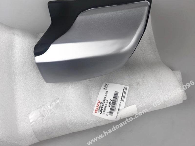 Ốp đầu bậc lên xuống Isuzu Dmax 2022 2023 2024 chính hãng