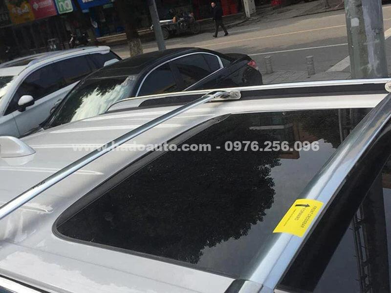 Bộ 2 thanh nóc ngang Ford Explorer inox sáng bóng