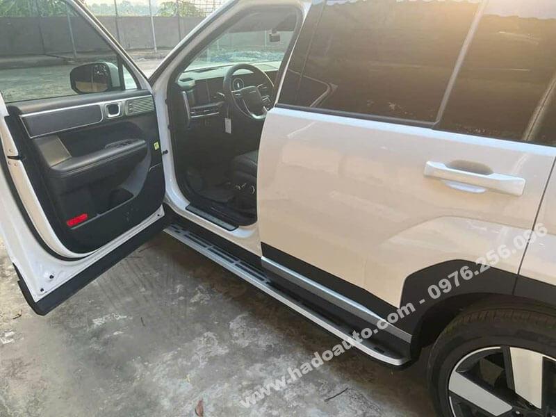 be-buoc-bac-len-xuong-hyundai-santafe-2025