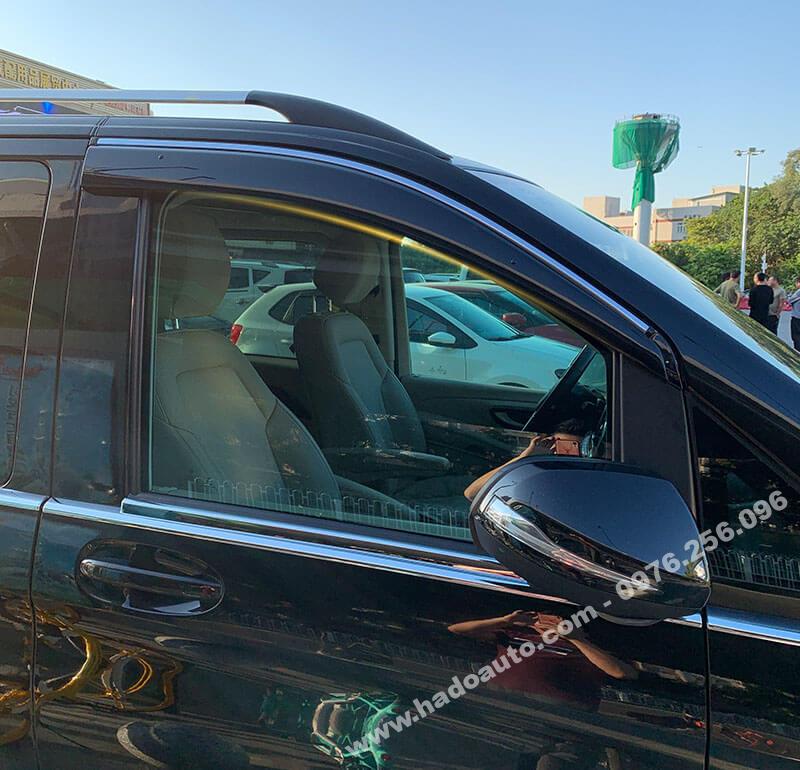 ve-mua-mercedes-v250-dep-nhat