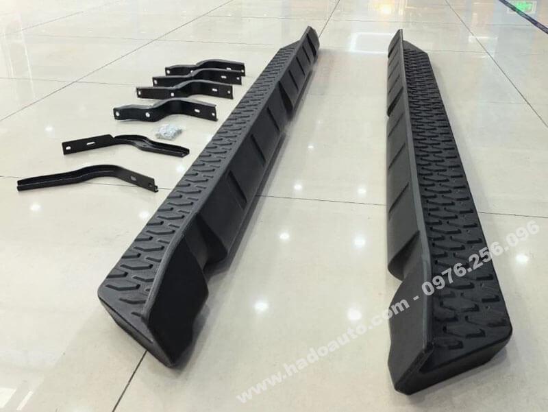 be-buoc-chan-bac-len-xuong-toyota-hilux-2026-2027-chinh-hang