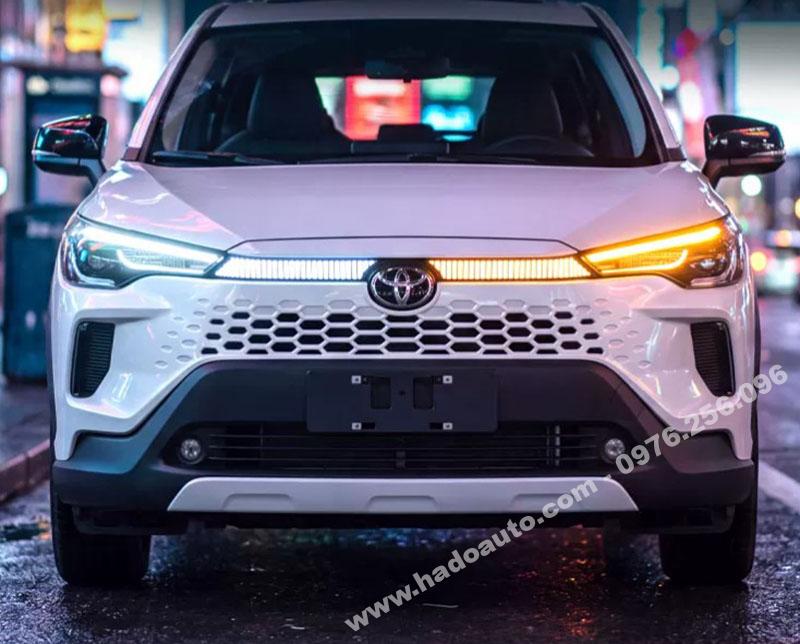 den-led-ca-lang-can-truoc-toyota-cross-2027-2028